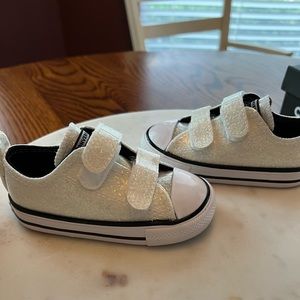 NWT Converse toddler white glitter Velcro shoes